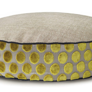 Dog Bed Medium - Velvet Lime Spot front - 02 - Wolves and Lions