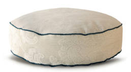 Medium Dog Bed - Cosy Cream Velvet front - 03 - Wolves and Lions
